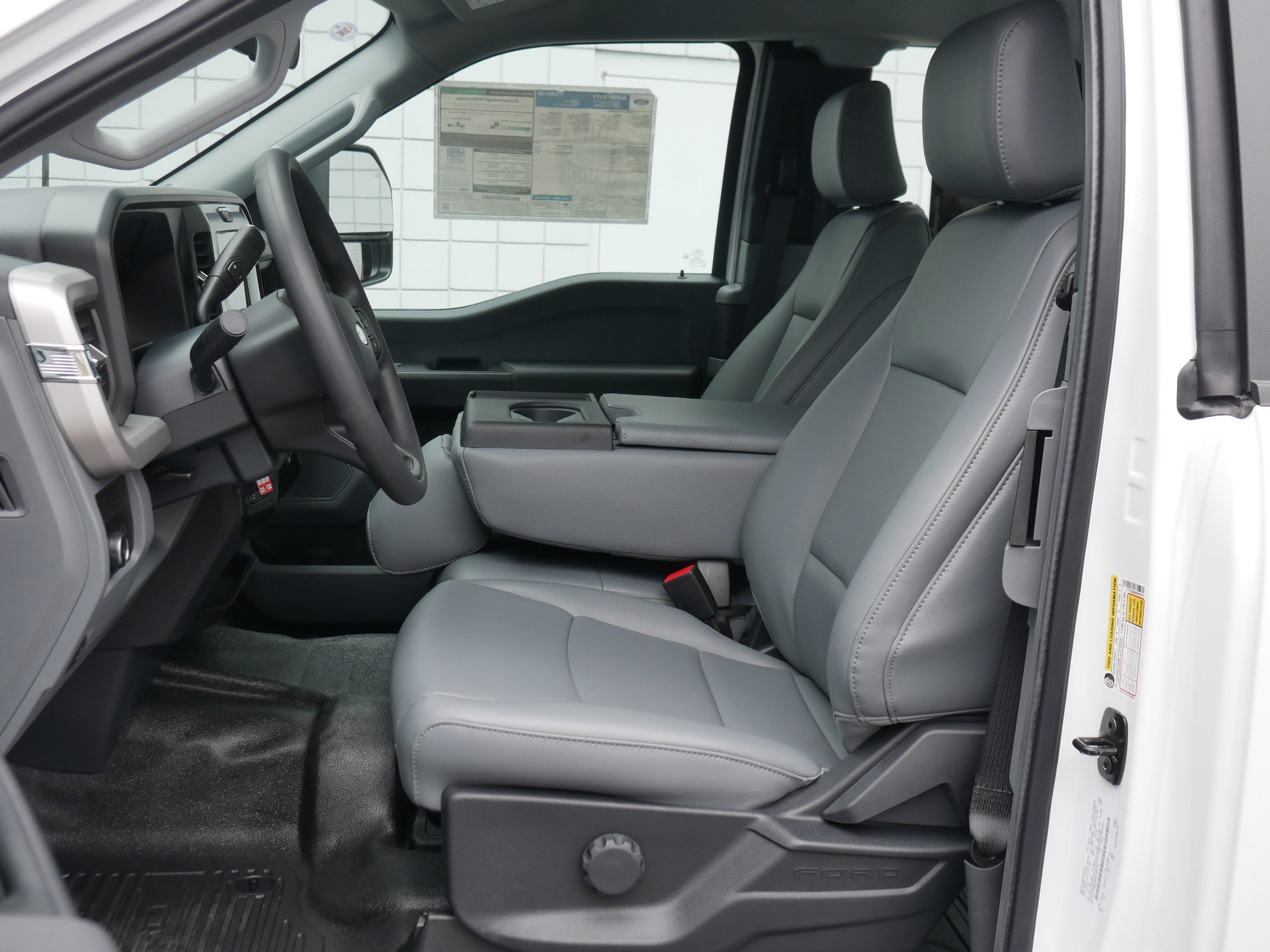 2025 Ford F-250 XL photo 3