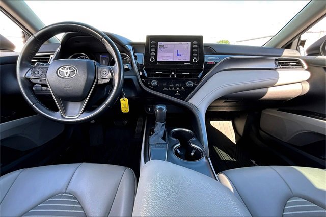 2022 Toyota Camry SE photo 20