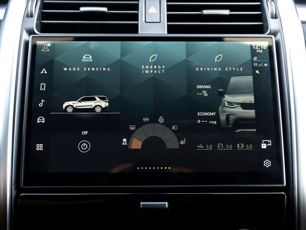 2024 Land Rover Discovery Metropolitan Edition photo 20