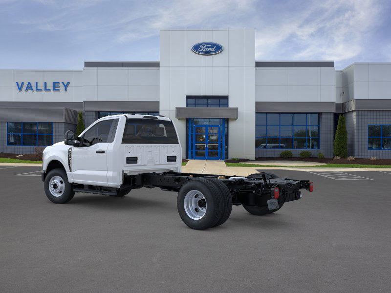2026 Ford F-350 photo 4