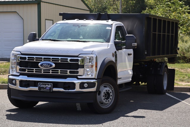 2025 Ford F-550 Super Duty Chassis Cab XL's photo