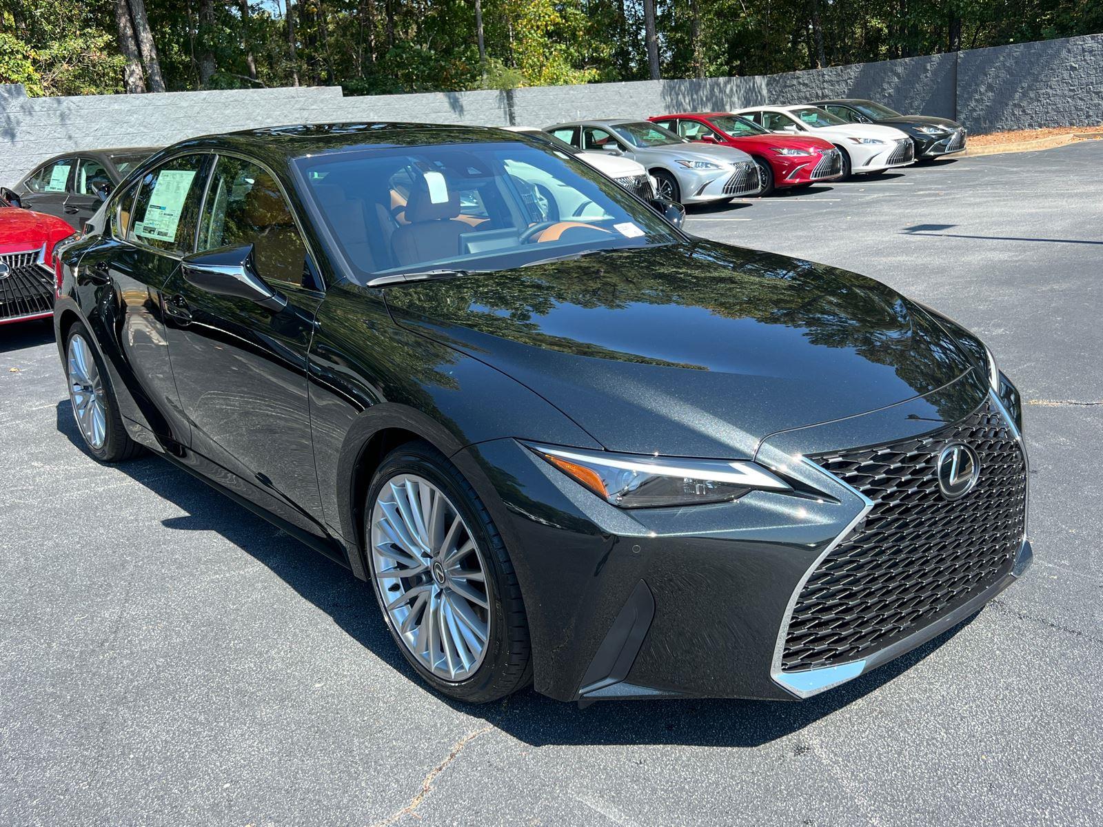 2025 Lexus IS 300 photo 4