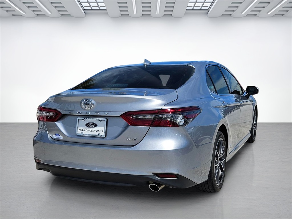 2022 Toyota Camry XLE photo 5