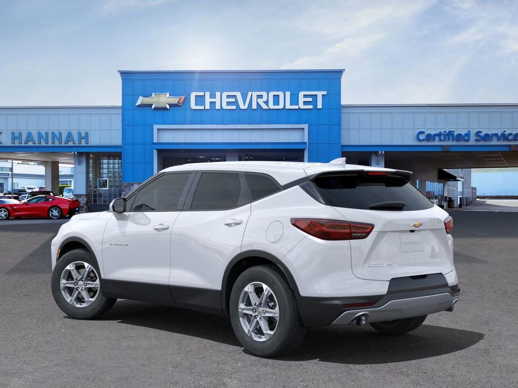 2025 Chevrolet Blazer 2LT photo 3