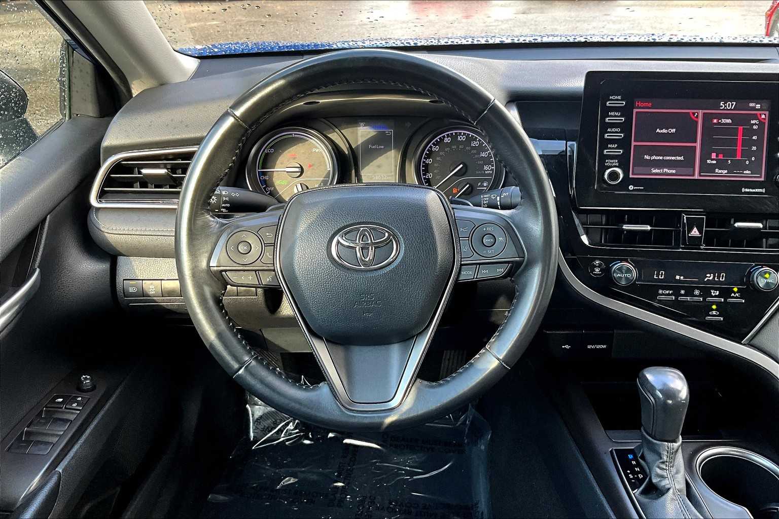 2023 Toyota Camry Hybrid SE photo 5