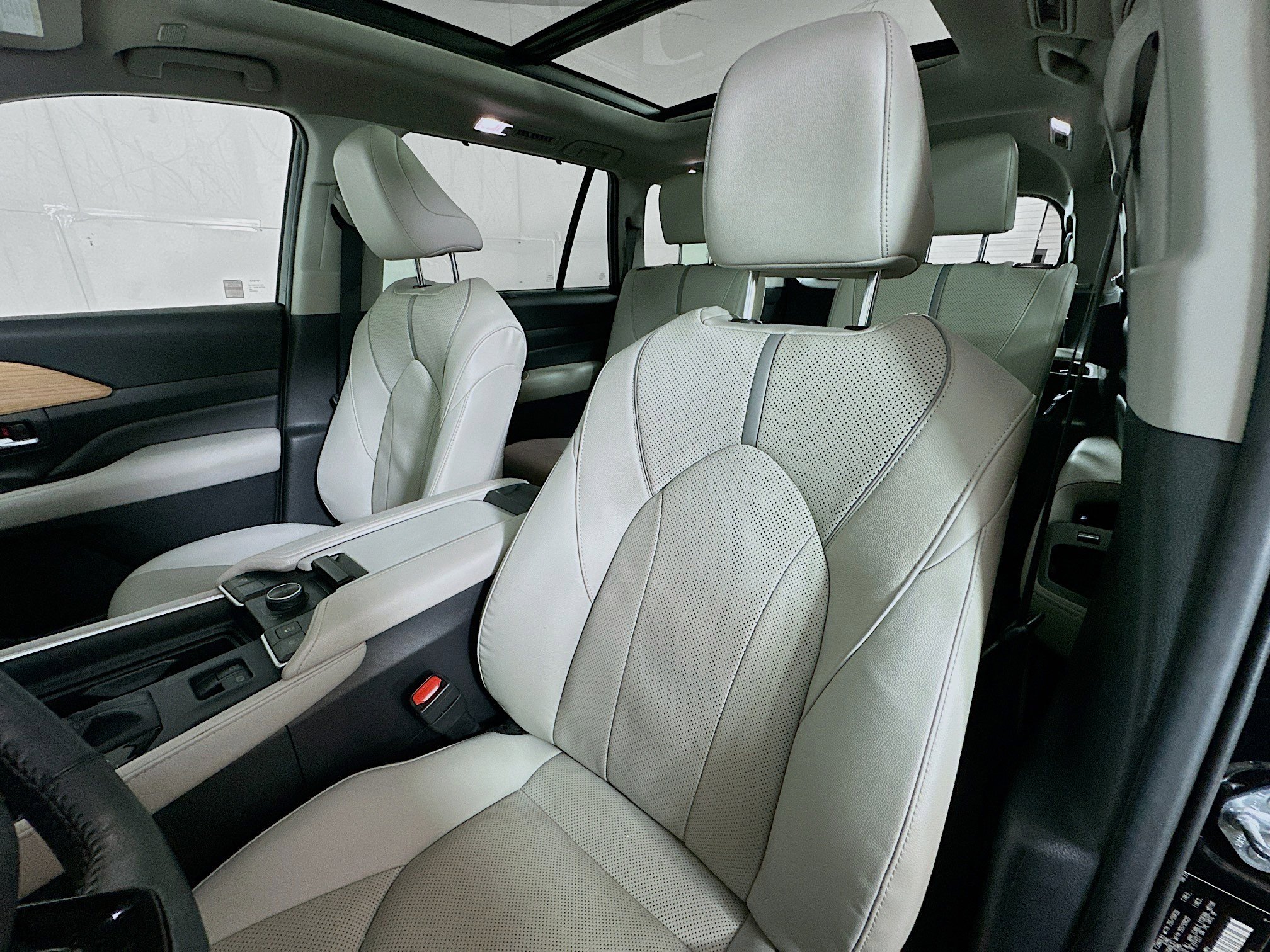 2024 Toyota Grand Highlander Platinum photo 19