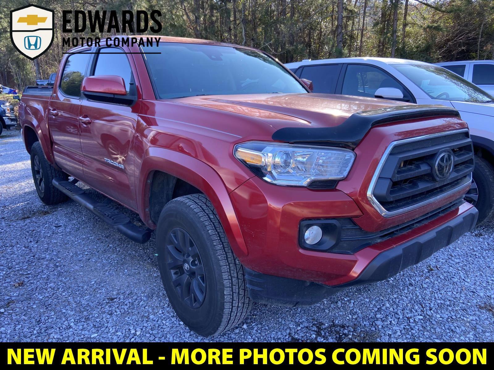 2023 Toyota Tacoma SR5's photo