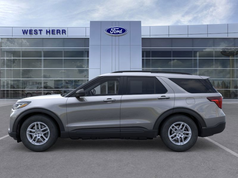 2026 Ford Explorer photo 2