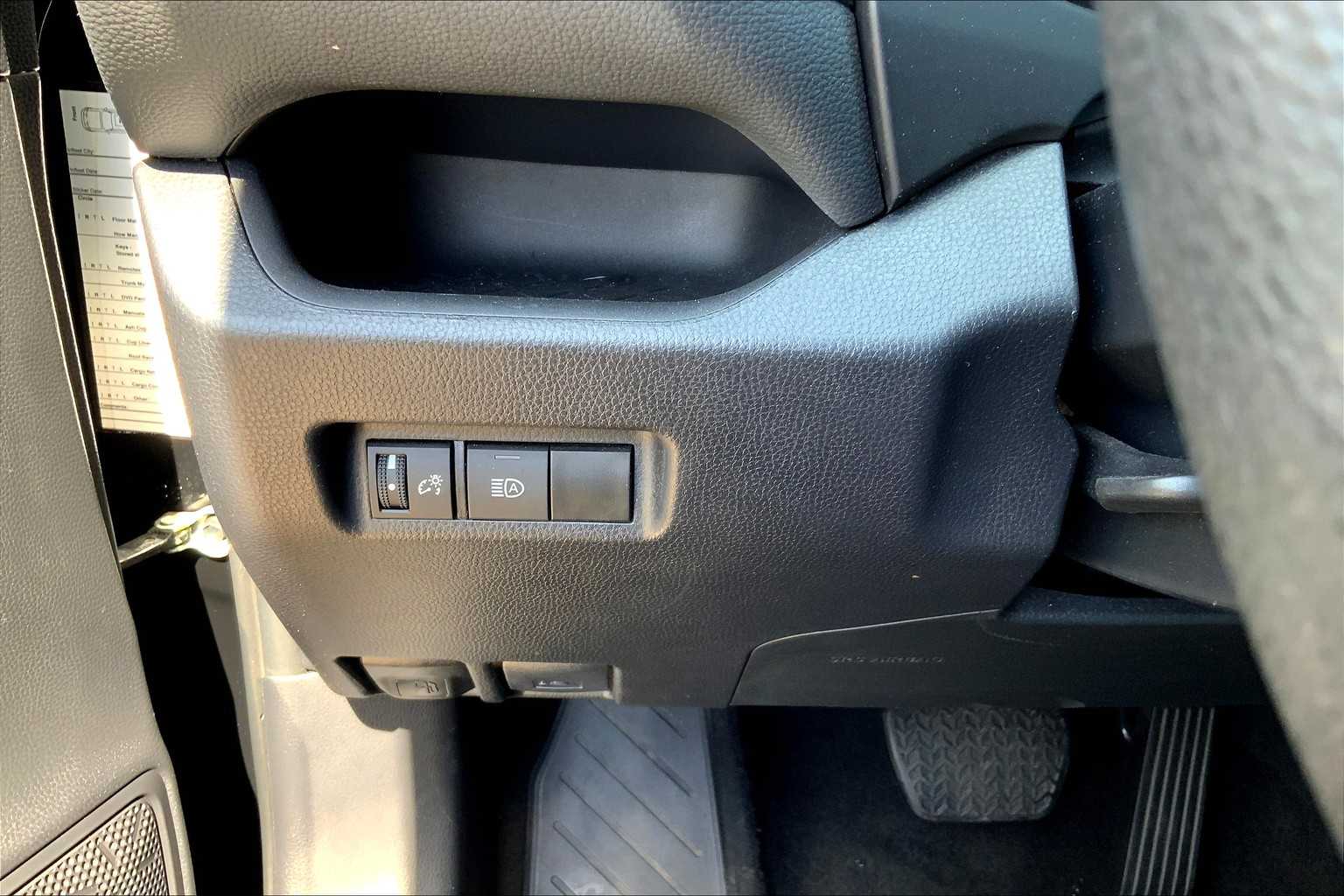 2024 Toyota RAV4 LE photo 29