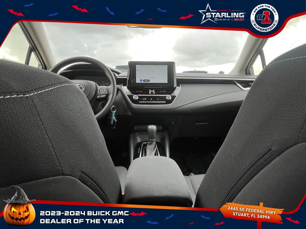 2025 Toyota Corolla LE photo 30