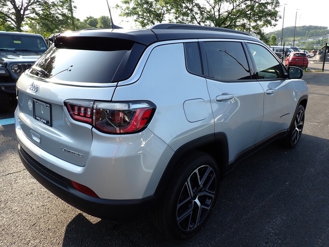 2025 Jeep Compass Limited photo 4