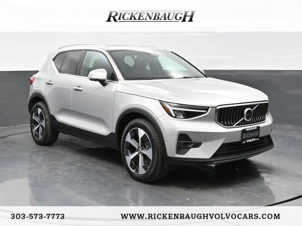 2025 Volvo XC40 Plus's photo