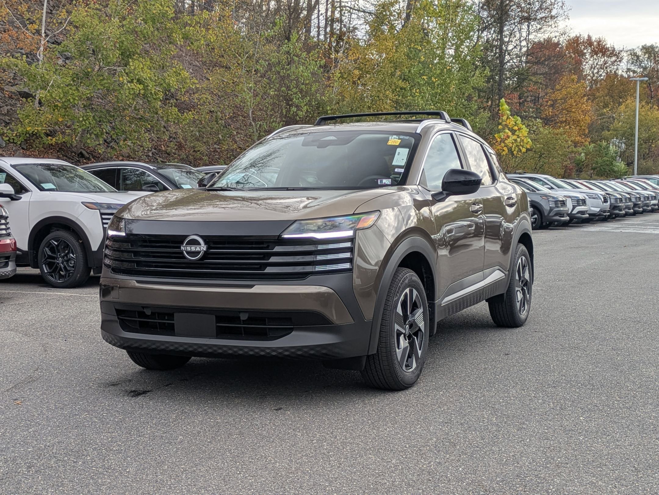 2026 Nissan Kicks SV photo 2