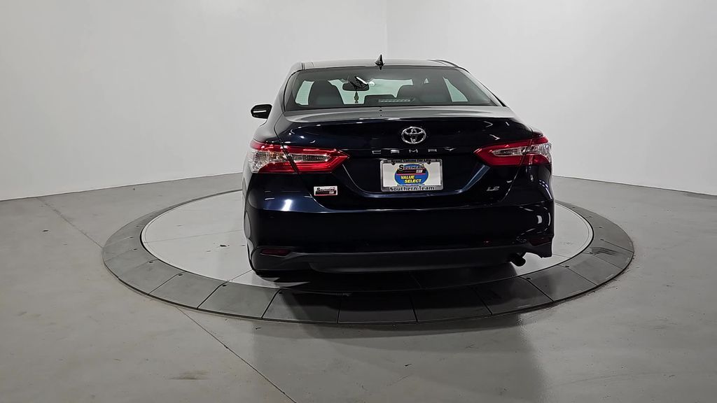 2020 Toyota Camry LE photo 3