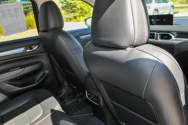 2023 Mazda CX-5 2.5 S Preferred photo 23