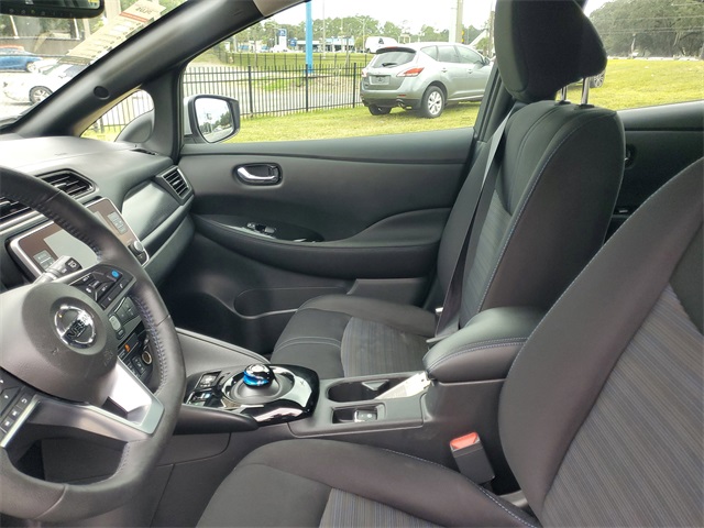 2022 Nissan Leaf SV Plus photo 11