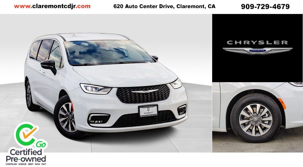 2024 Chrysler Pacifica PHEV Select's photo