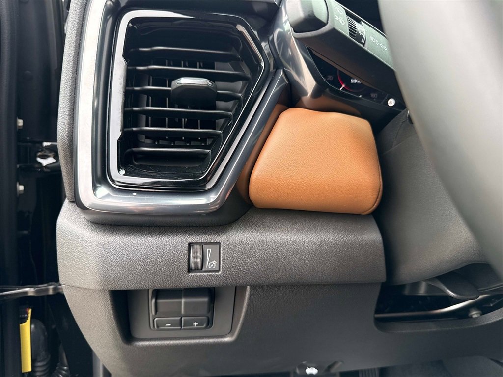 2025 Gmc Canyon AT4 photo 22