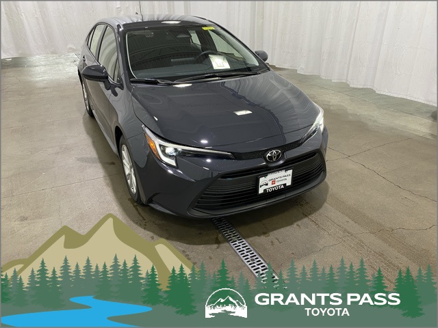 2026 Toyota Corolla LE's photo