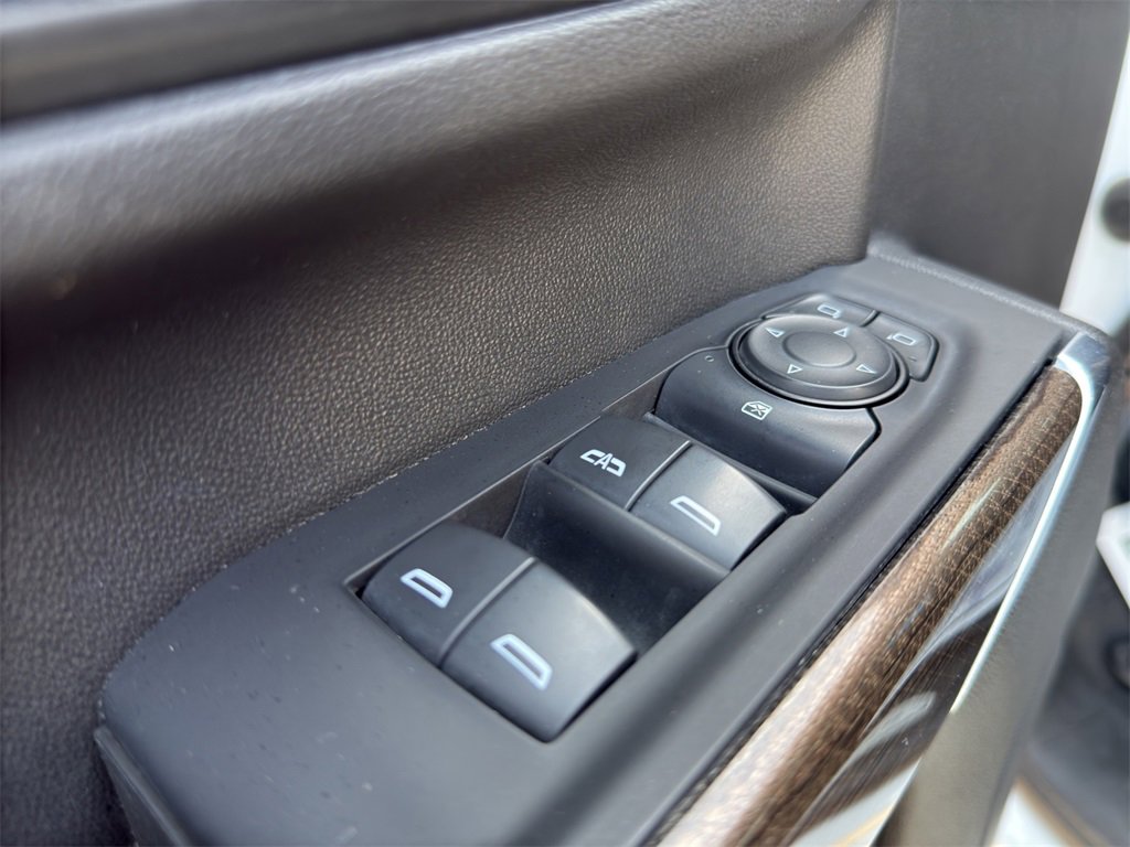 2021 Chevrolet Silverado LT photo 11