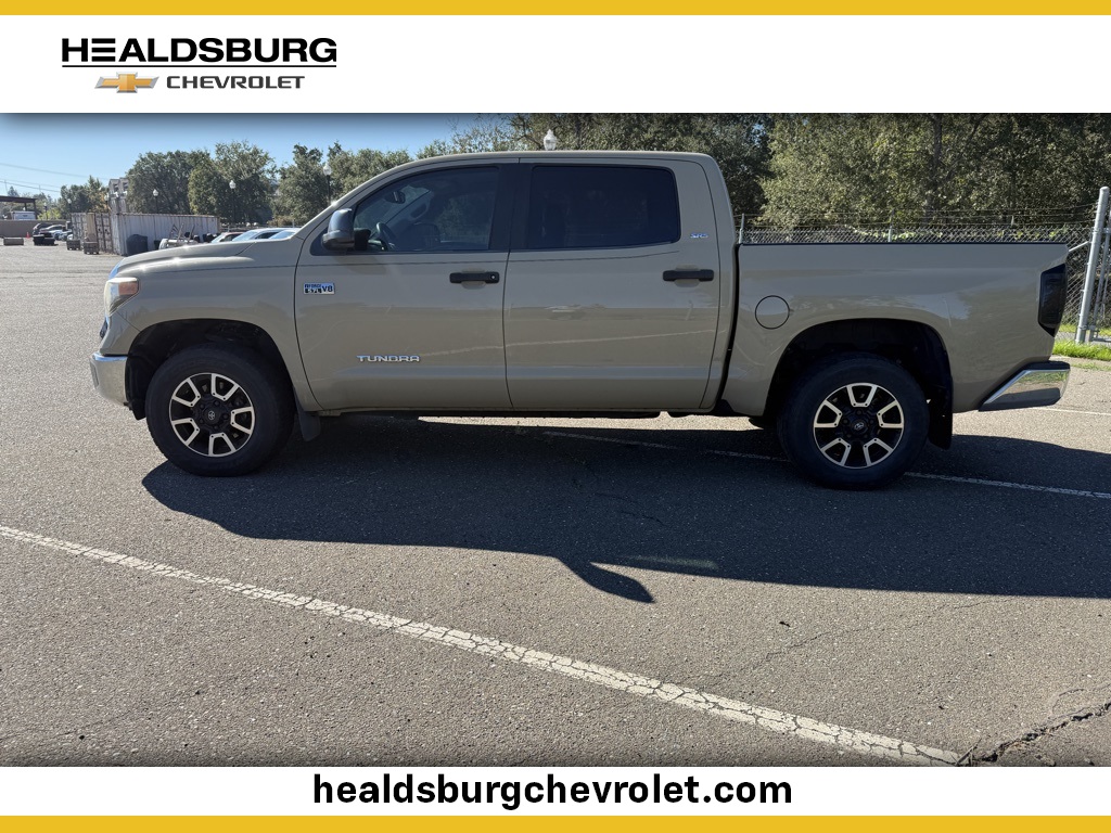 2018 Toyota Tundra SR5 photo 2