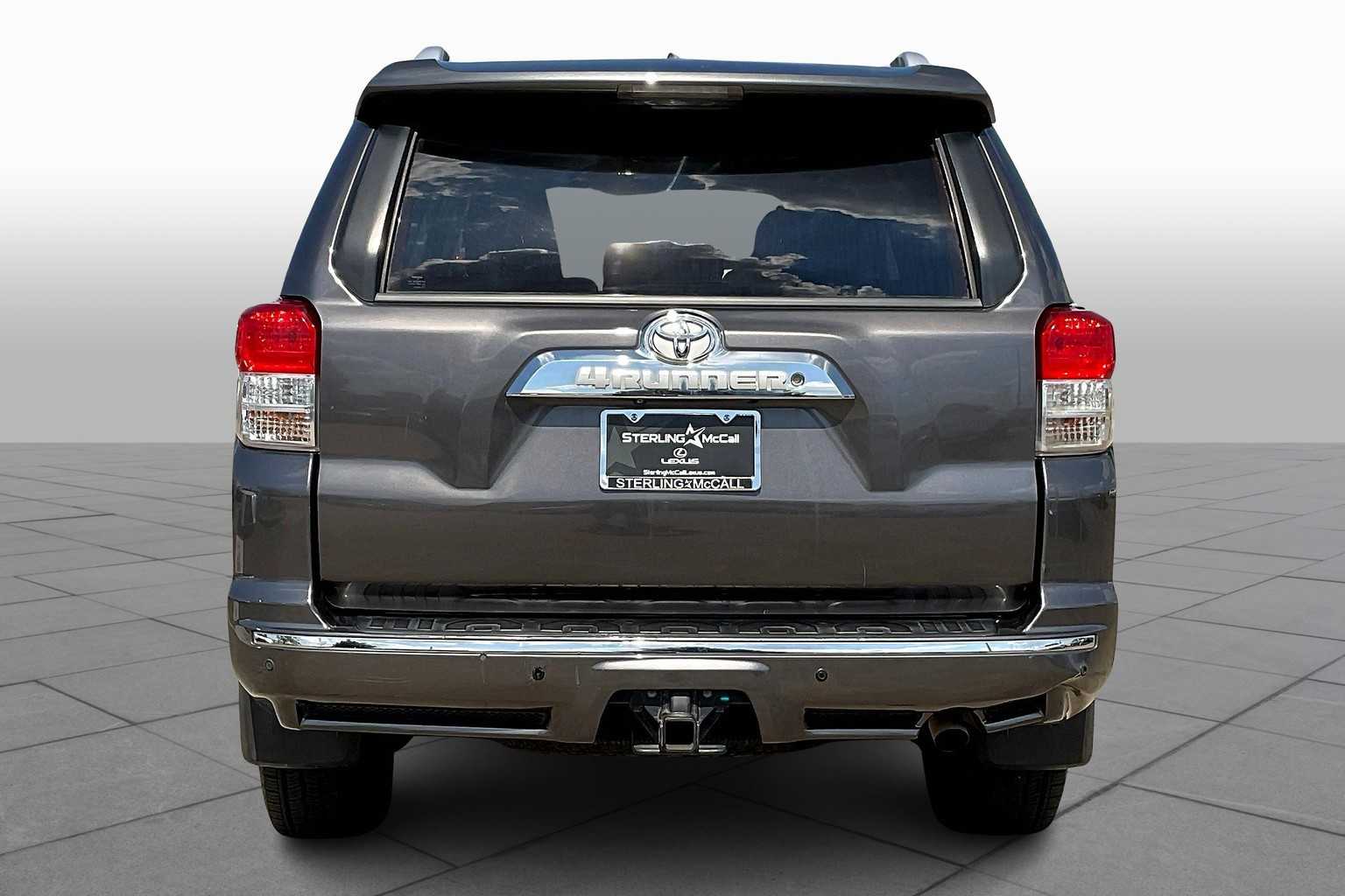 2013 Toyota 4Runner SR5 photo 4