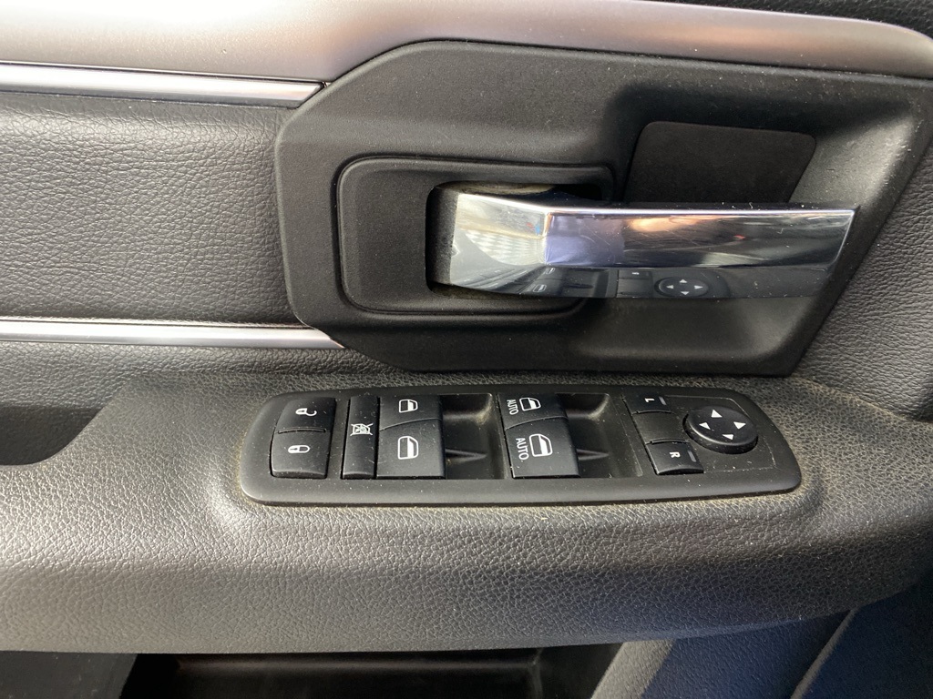 2021 Ram 1500 Classic Warlock photo 11