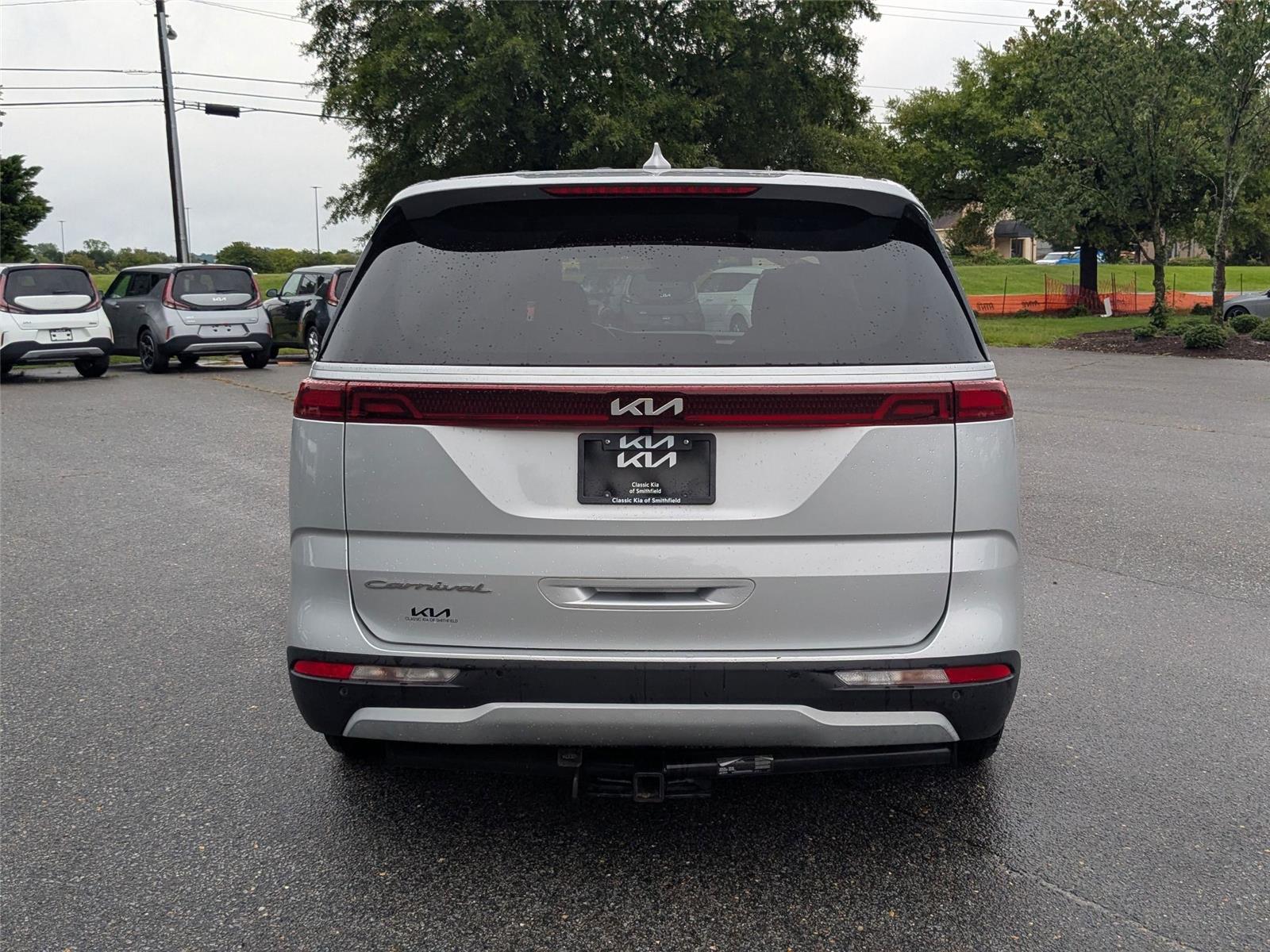 2022 Kia Carnival LX photo 8