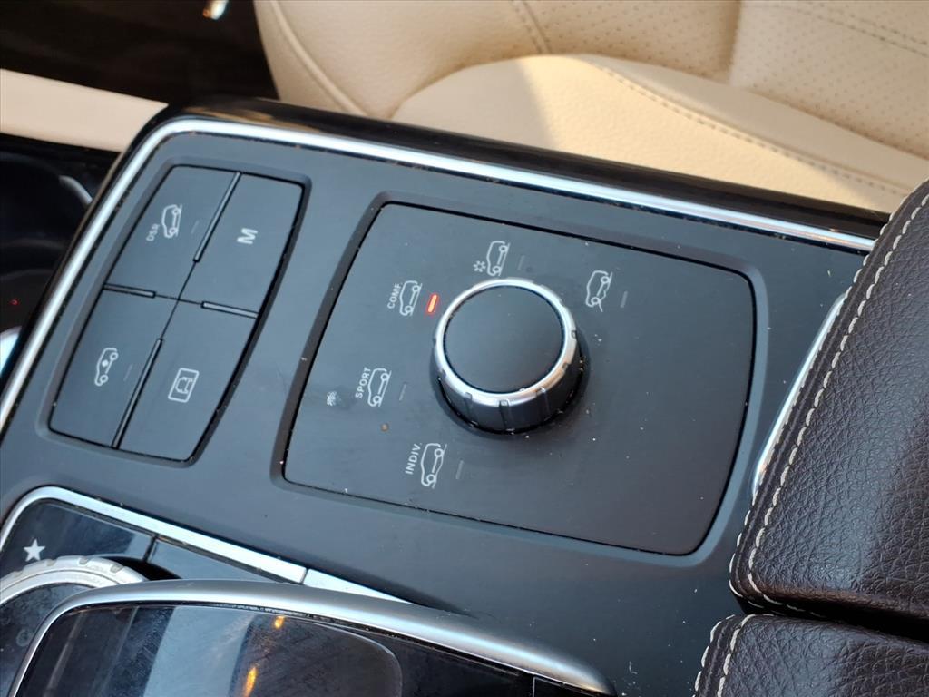 2017 Mercedes Benz GLS 450 4MATIC photo 15