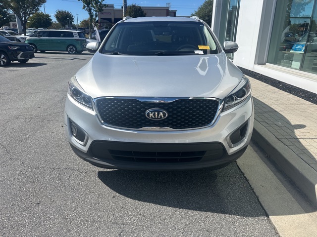 2018 Kia Sorento LX photo 2