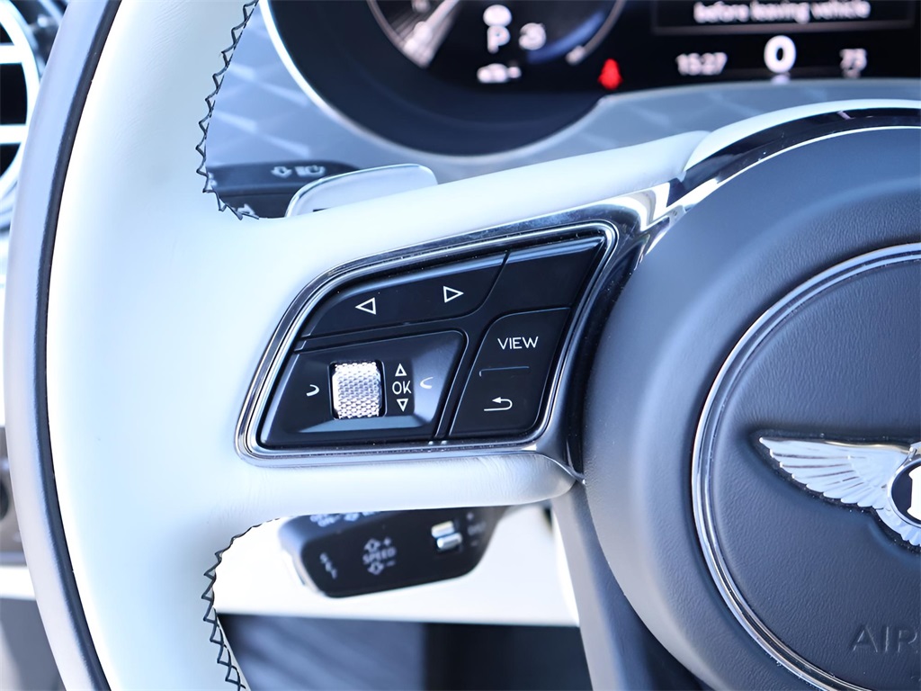 2023 Bentley Bentayga EWB Azure photo 31