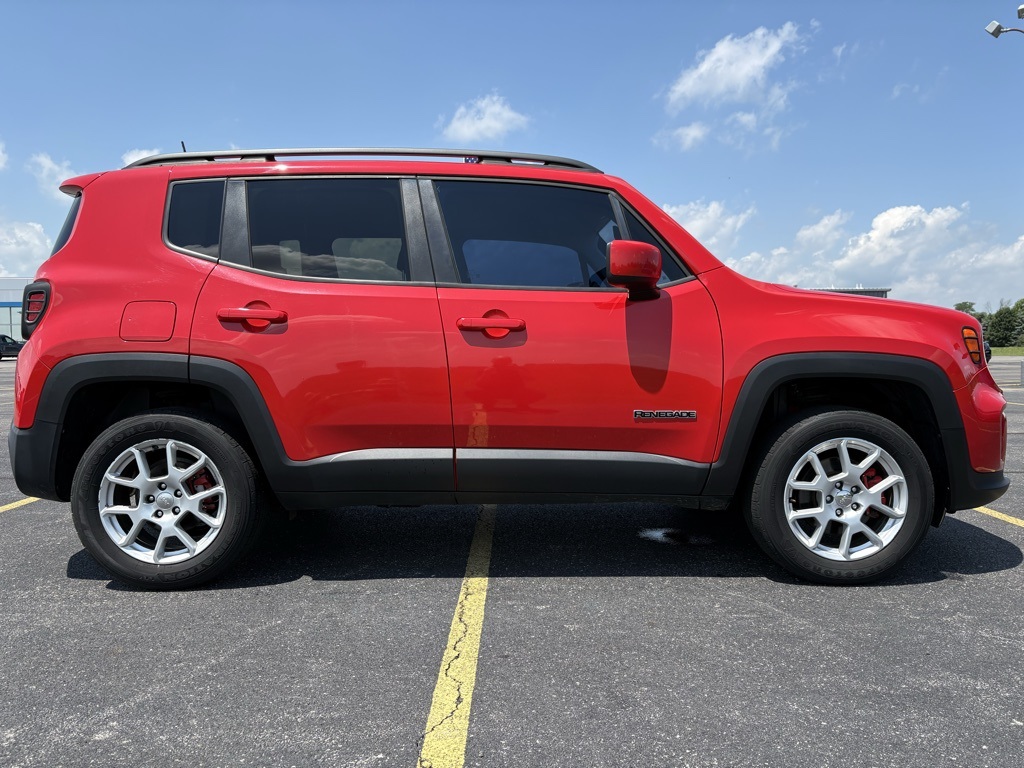 2019 Jeep Renegade Latitude photo 3