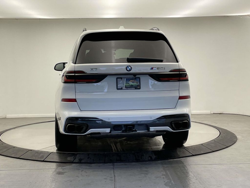 2026 Bmw X7 M60i photo 4