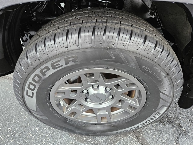 2020 Toyota 4Runner Base photo 19