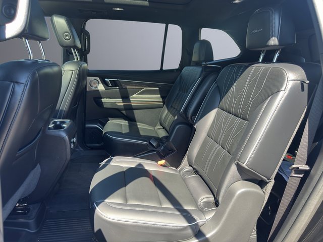 2025 Buick Enclave Avenir photo 23