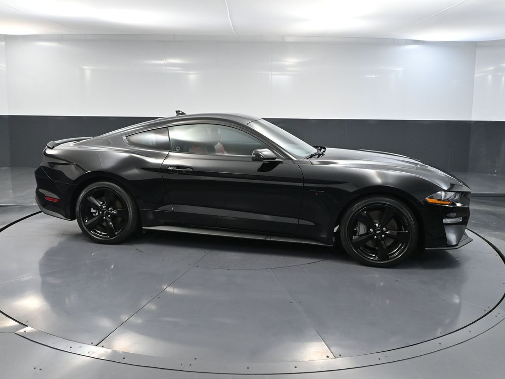 2021 Ford Mustang GT Premium photo 3