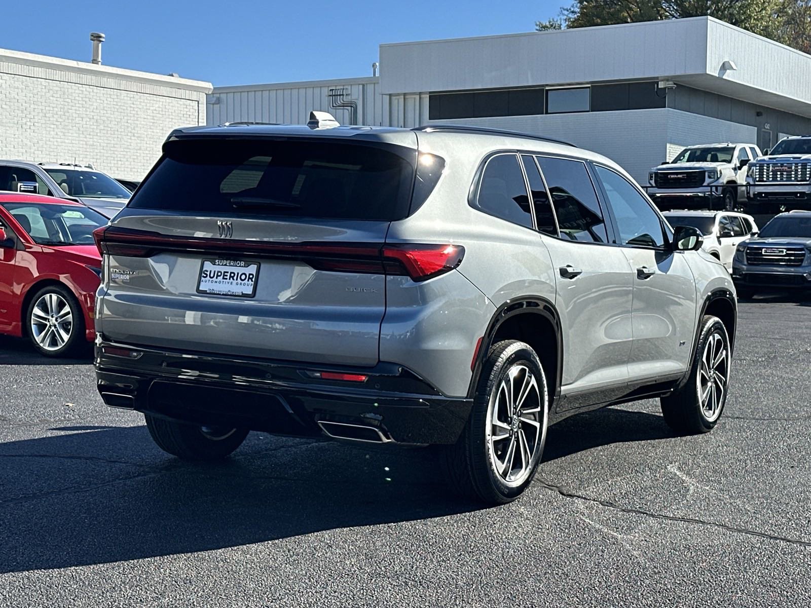 2025 Buick Enclave Sport Touring photo 2