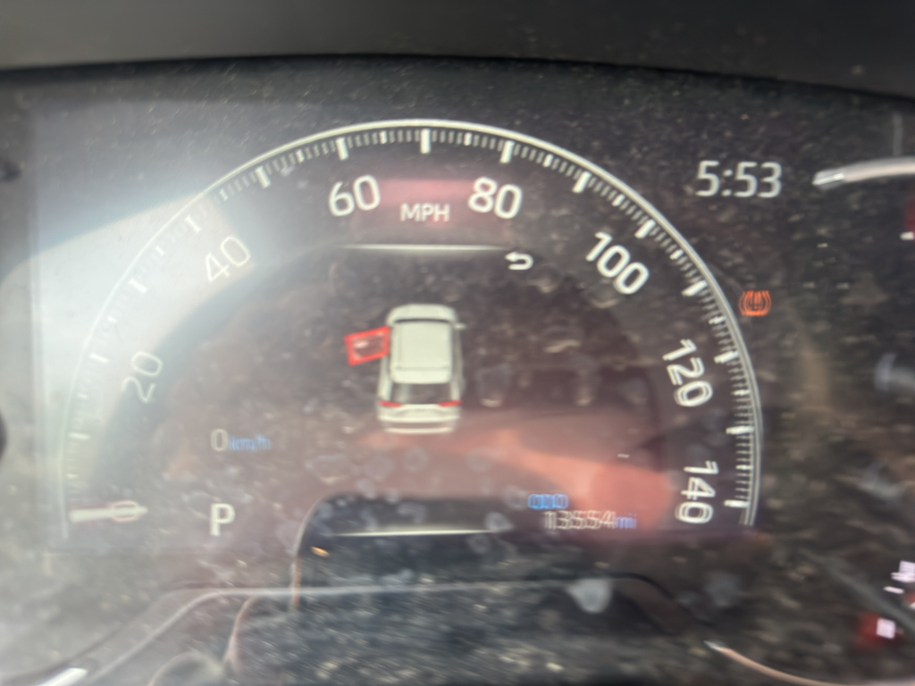 2024 Toyota RAV4 XLE photo 10
