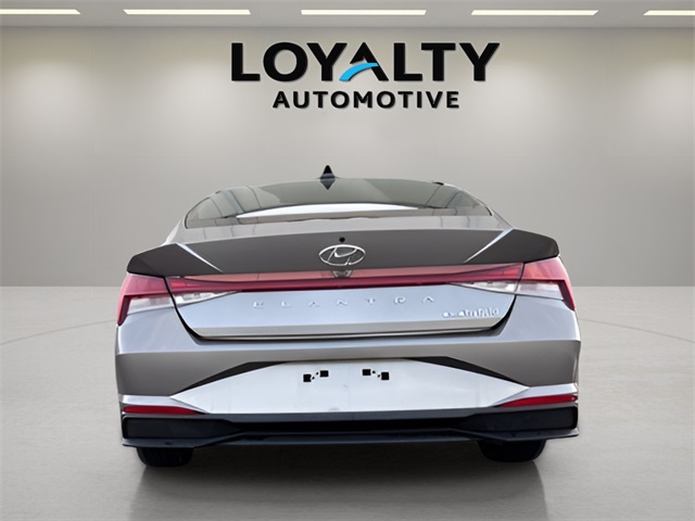 2023 Hyundai Elantra Hybrid Blue photo 4