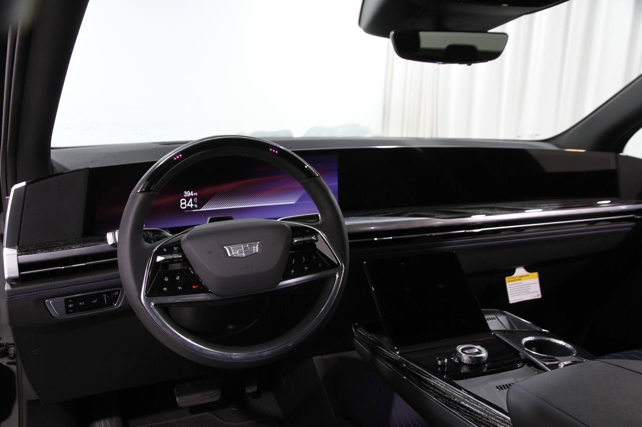 2025 Cadillac Escalade Luxury photo 5