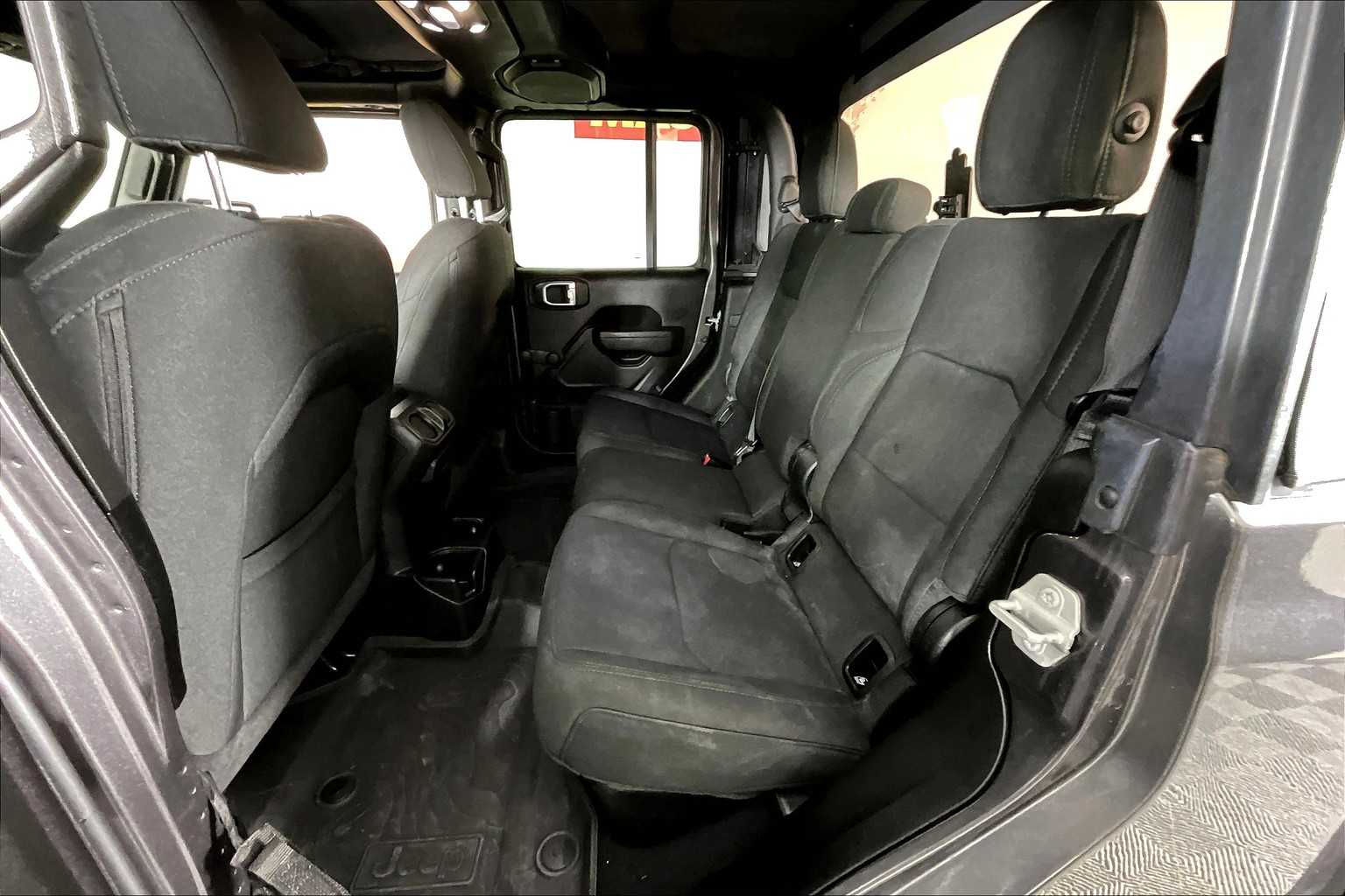 2022 Jeep Gladiator Sport photo 15