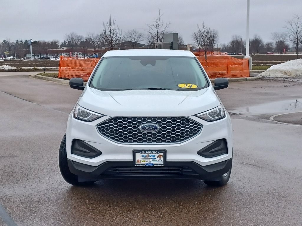 2024 Ford Edge SE photo 2