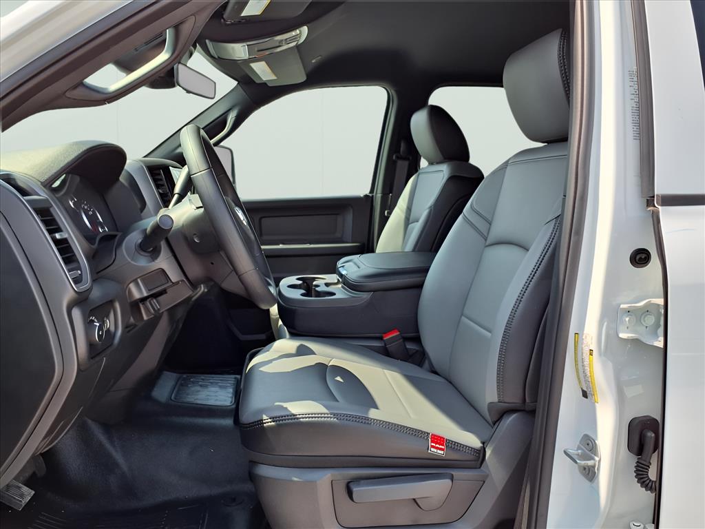 2025 Ram 5500 Tradesman photo 15