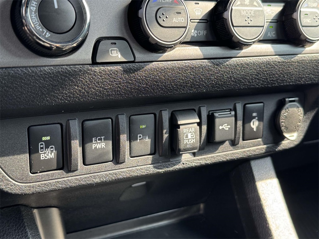 2023 Toyota Tacoma TRD Off-Road photo 20