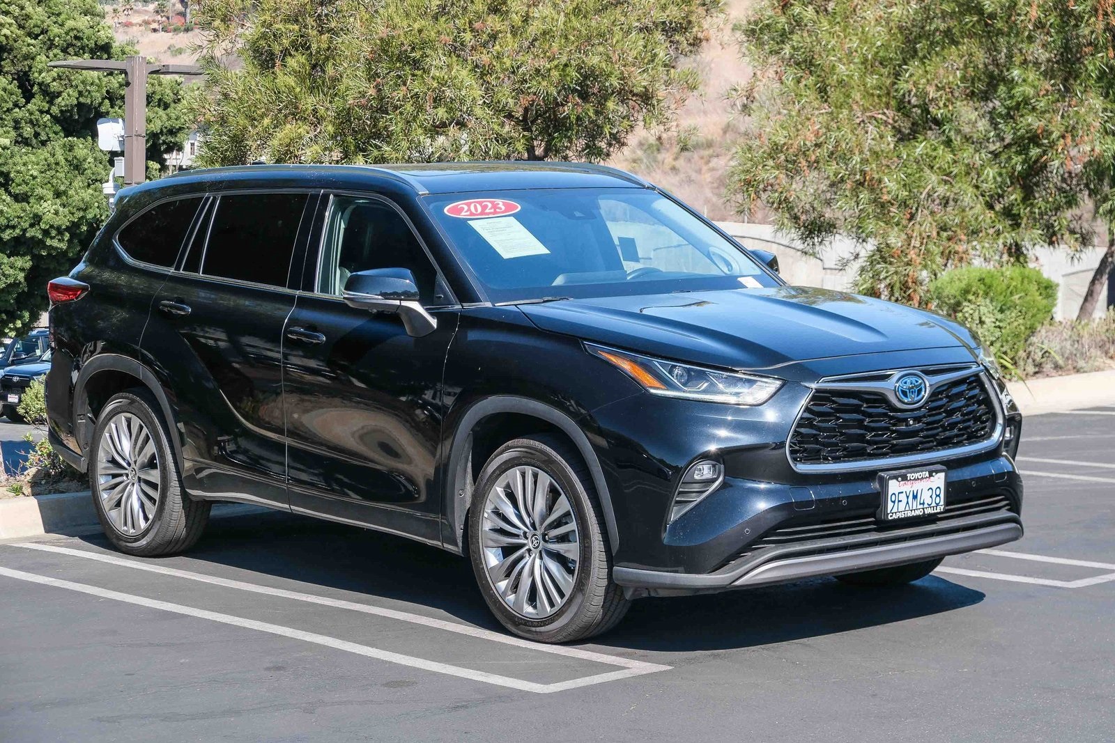 2023 Toyota Highlander Hybrid Platinum photo 3