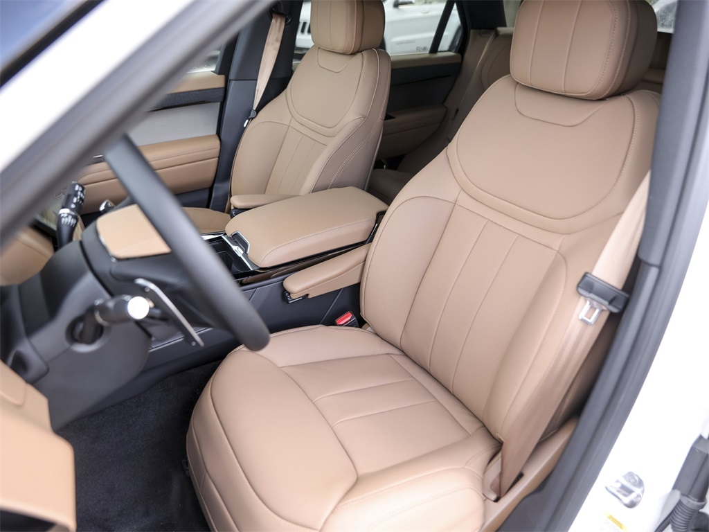 2025 Land Rover Range Rover Sport SE photo 11