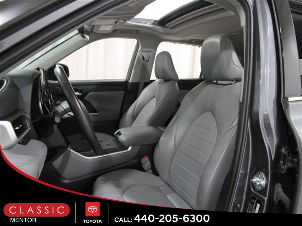2022 Toyota Highlander XLE photo 4