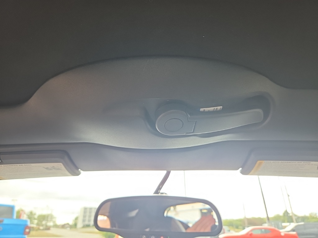 2009 Saturn Sky Base photo 18