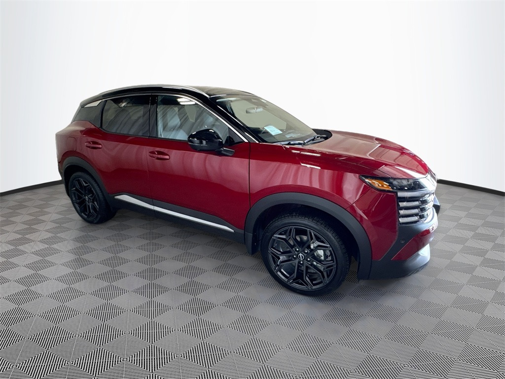 2025 Nissan Kicks SR photo 3