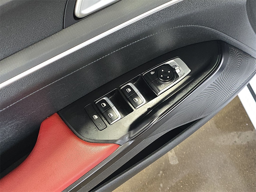 2024 Kia K5 GT-Line photo 18